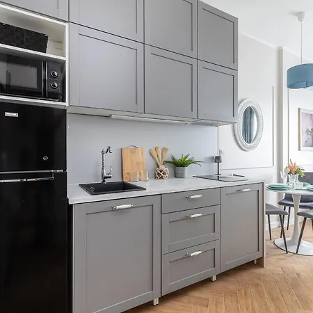 Apartman Modern Ac Batorego By Vaya *