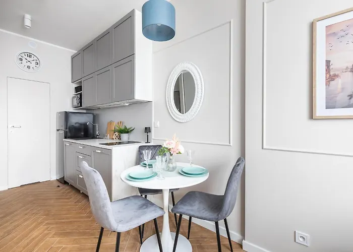 Modern Ac Batorego By Vaya Daire *