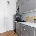 Modern Ac Batorego By Vaya Διαμέρισμα *